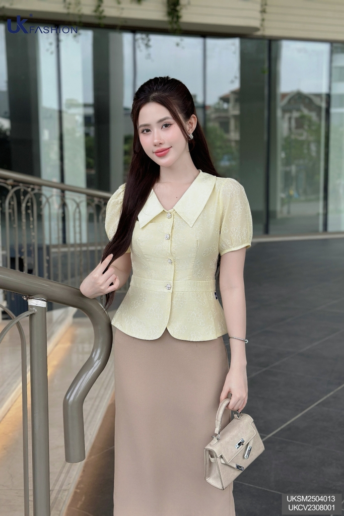 Sơ mi hoa peplum vai bồng UKSM2504013