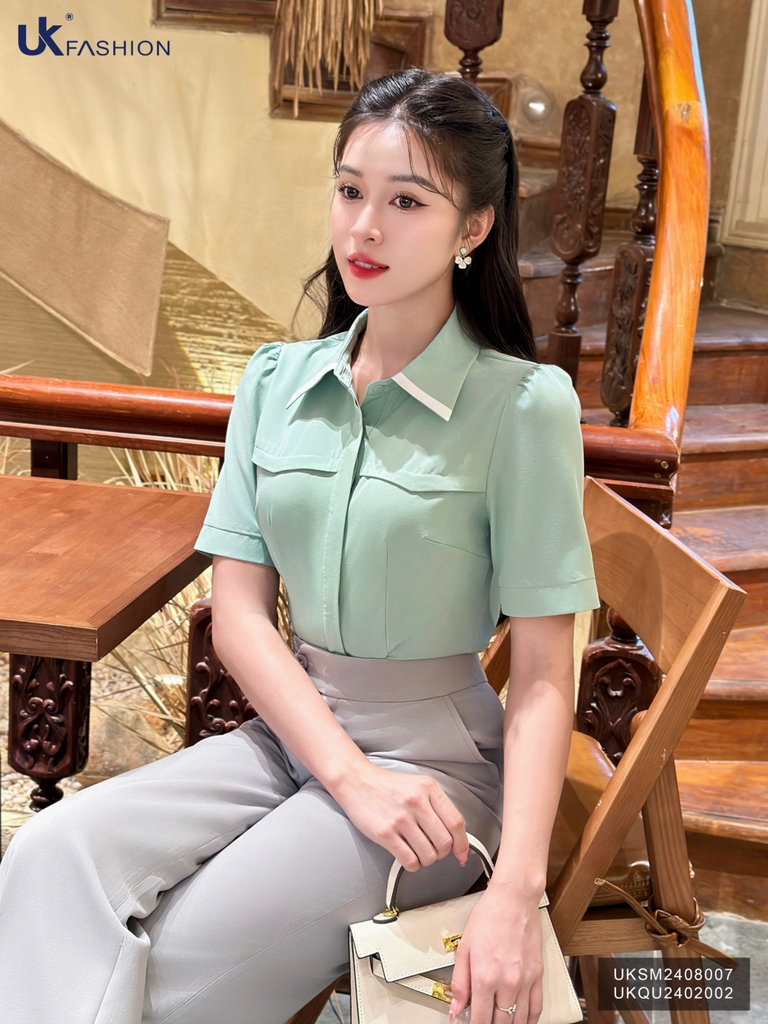 Sơ mi ngắn tay diễu ngực phối lá cổ xinh xắn, dễ mặc UKSM2408007
