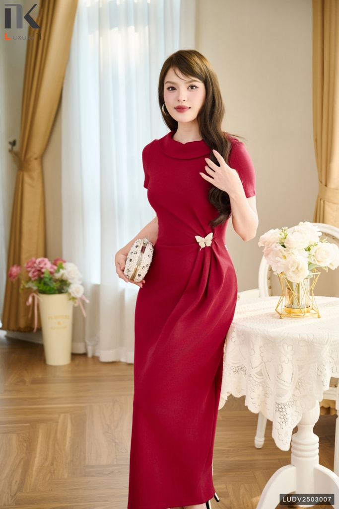 Đầm thun xếp eo cổ giếng mềm mịn, dễ mặc LUDV2503007