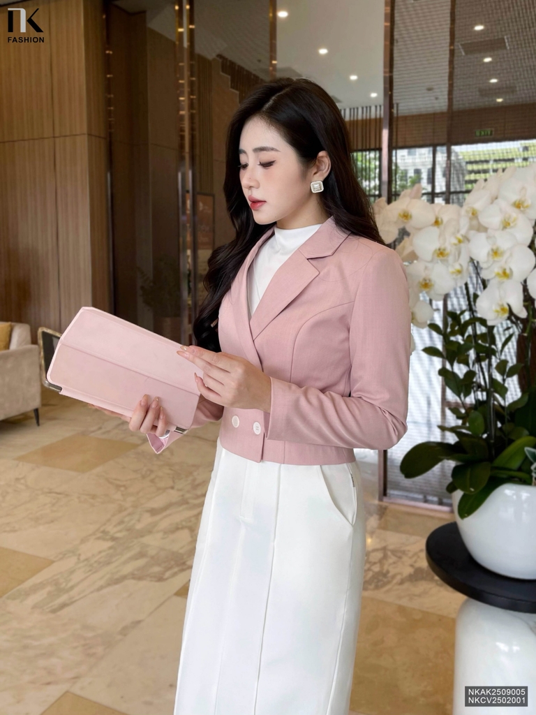 Vest 2 lớp 4 cúc croptop thanh lịch, gọn gàng NKAK2509005