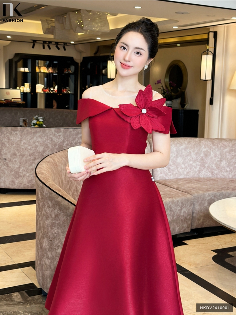 Đầm tiệc hoa hướng dương sang chảnh, tinh tế NKDV2410001