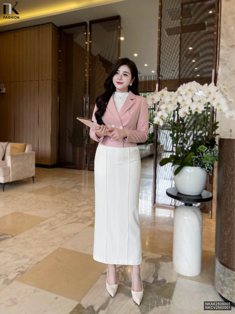 Vest 2 lớp 4 cúc croptop thanh lịch, gọn gàng NKAK2509005