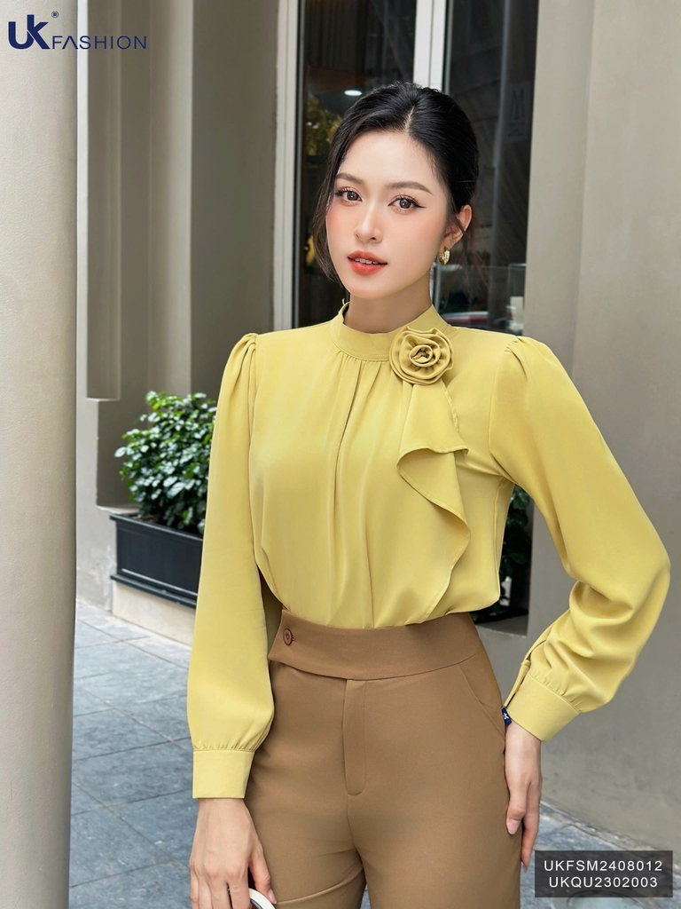 SƠ MI NHÚN CỔ TRÒN HOA NGỰC THỜI TRANG, THANH LỊCH, TRẺ TRUNG UKFSM2408012