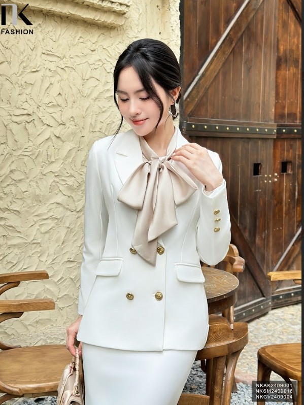 Áo Vest 2 Lớp 4 Cúc Đồng Nẹp Tay NK Fashion Công Sở Nữ Thanh Lịch, Sang Trọng Vải Mềm Mịn NKAK2409001