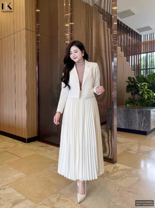 Vest 2 lớp 4 cúc croptop thanh lịch, gọn gàng NKAK2509005