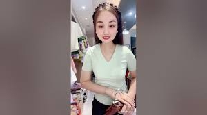 NK Fashion Áo thun cộc tay cổ tim xinh điệu, thời trang NKAT2404002 mát mẻ, dễ chịu, nên có ngay