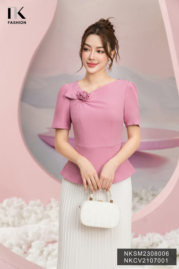 NK FASHION Áo Sơ Mi Kiểu Cộc Tay Cổ V Lệch Hoa Nơ Cực Hack Dáng NKSM2308006