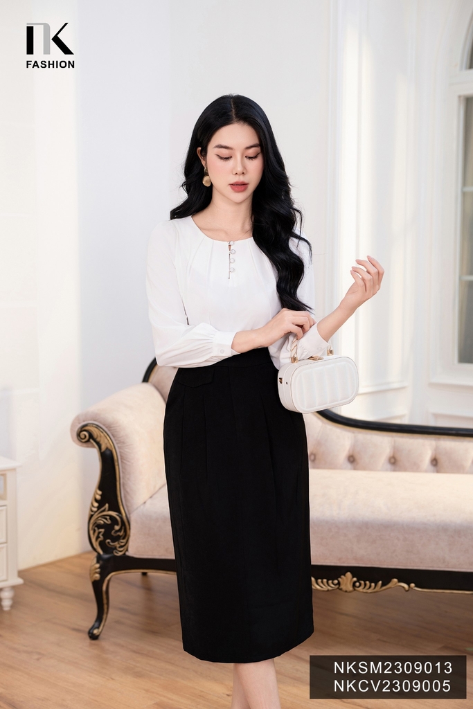 Áo Sơ Mi Cổ Tròn Xếp Cúc Ngọc, Nữ Tính NKSM2309013