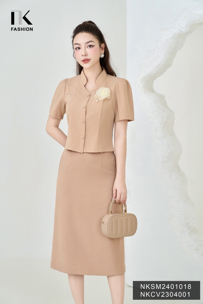 NK Fashion Áo Sơ Mi Cổ Tàu V Cúc Bọc Trẻ Trung, Thanh Lịch, Thời Trang NKSM2401018