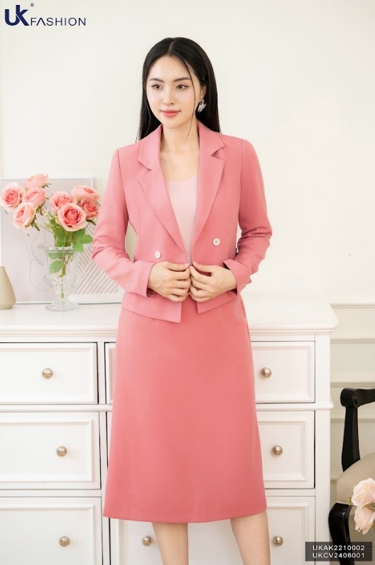 Áo Vest Nữ Công Sở 4 Cúc Croptop Thời Trang Hàn Quốc Cao Cấp Uk Fashion UKAK2210002 Dáng Ngắn Chất Liệu Cao Cấp