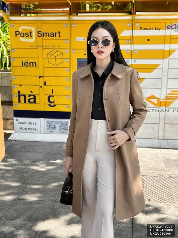 Áo Khoác Dạ Cổ Sen Dáng Dài NK Fashion Công Sở Nữ Sang Trọng, Thanh Lịch Vải Mềm Mịn UKAK2411001