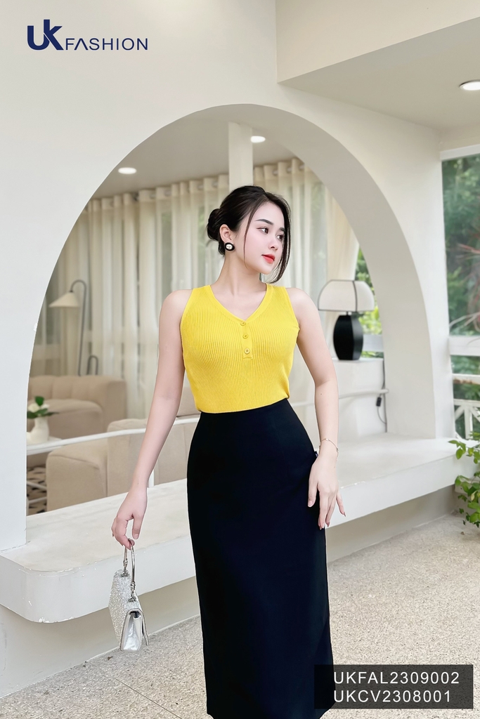 Áo len sát nách cổ tim UK Fashion Trendy, Chất Len Cao Cấp UKFAL2309002