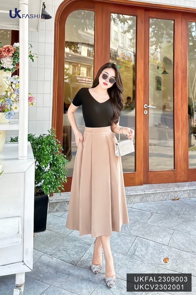 Áo Len Cộc Tay Cổ Tim UK Fashion Trendy, Chất Len Cao Cấp UKFAL2309003