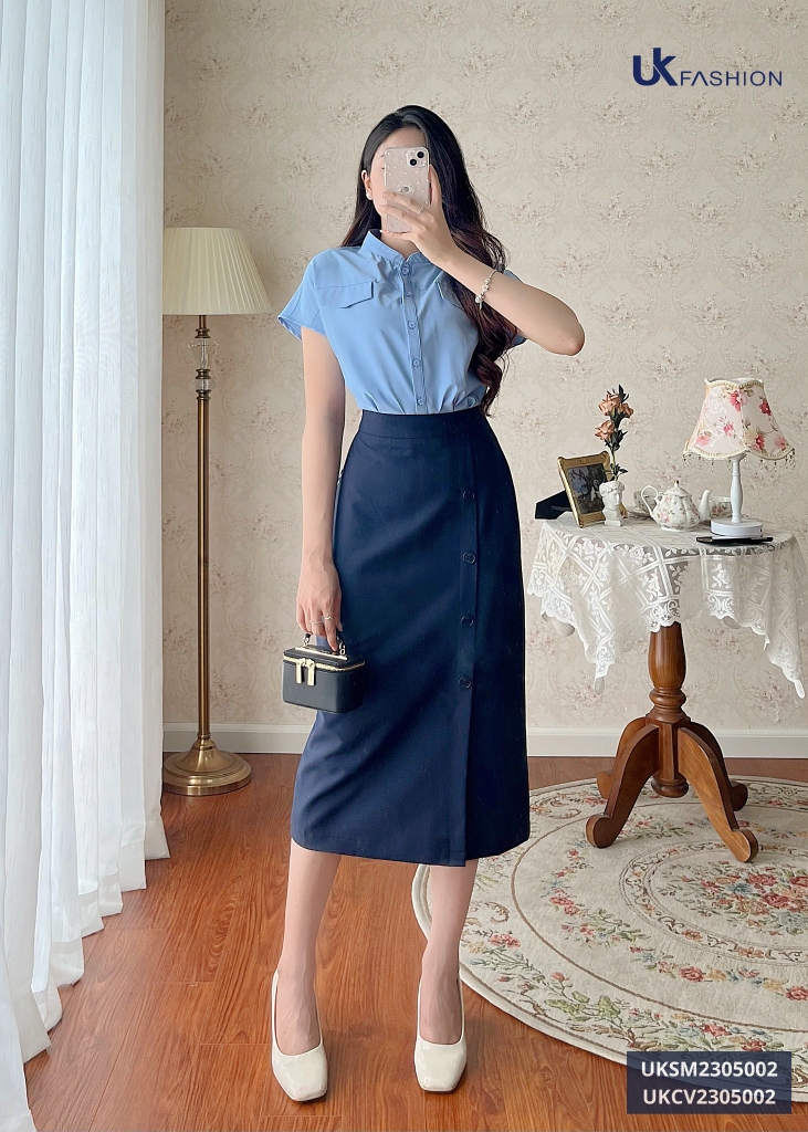 Áo Sơ Mi Cổ Tàu Vai Chờm UKSM2305002 NK Fashion Thời Trang Công Sở Nữ, Kiểu Dáng Hàn, Trẻ Trung Năng Động, Vải Mát