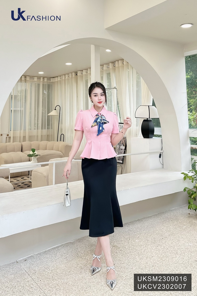 Sơ mi cổ đức tay xép eo xòe UK Fashion Kiểu Dáng trơn Basic, Chất Vải không nhăn dành cho Quý cô công sở UKSM2309016