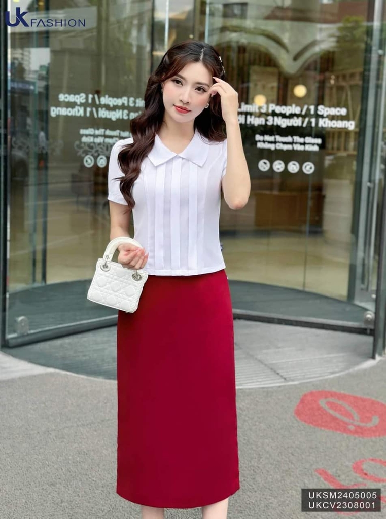 Sơ mi cổ sen vai bồng ly dọc thân, duyên dáng, nữ tính UKSM2405005