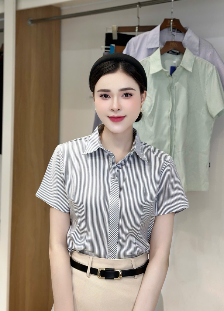 Sơ mi kẻ cổ đức dễ mặc, đơn giản, phù hợp công sở UKSM2504002