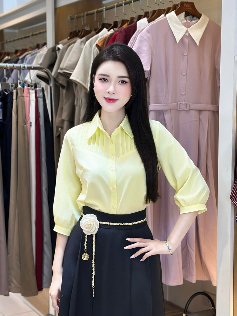 Sơ mi cổ đức xếp ngực tay lỡ mới, dễ mặc, thanh lịch UKSM2507030