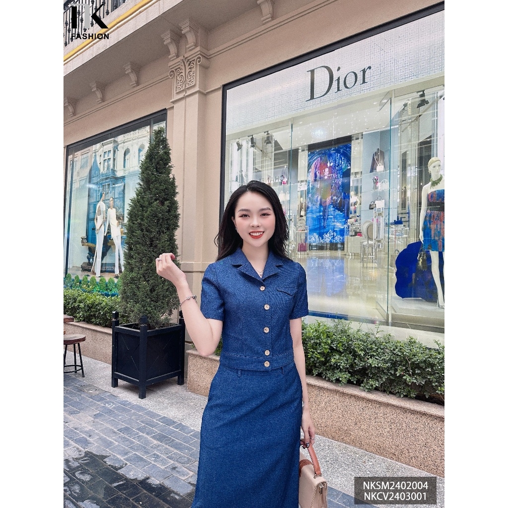 NK Fashion Áo Sơ Mi Denim Nữ Cổ Vest NK Fashion Thiết Kế Công Sở Nữ, Chiết Eo, Chất Liệu Nhập Hàn Cao Cấp NKSM2402004