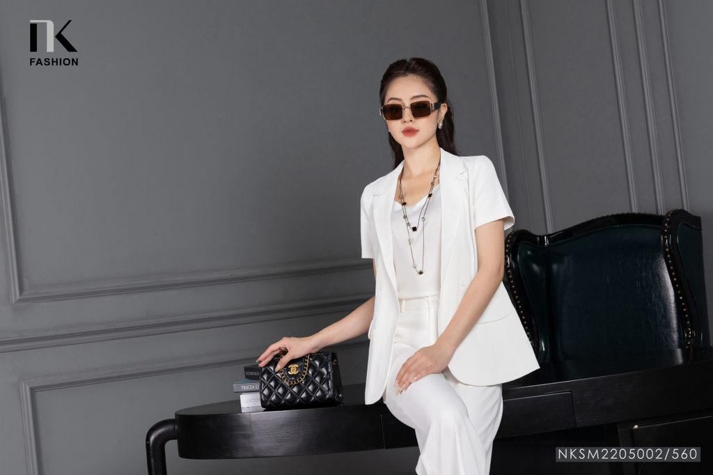 Áo Kí Giả Dáng Suông Thanh Lịch NKSM2205002