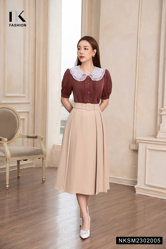Sơ Mi Cổ Tơ Bầu Dọc Nếp Thiết Kế NKSM2302005