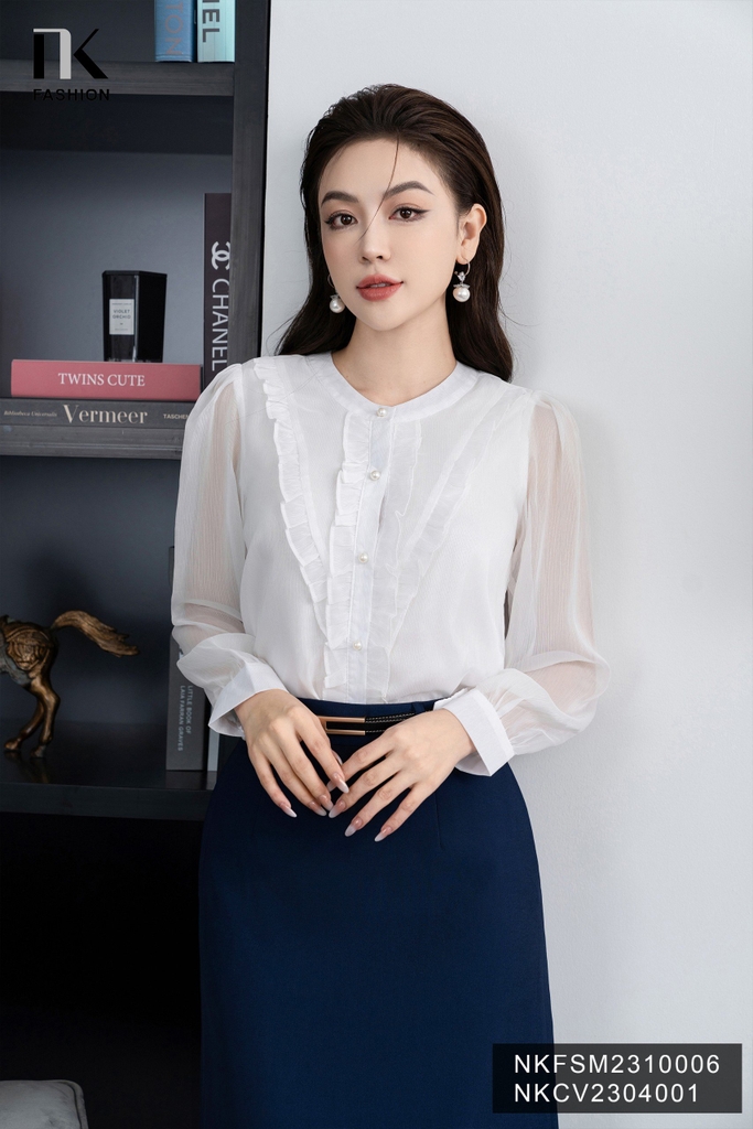 Áo Sơ Mi Dáng Suông Tơ Bèo V Dọc Nẹp, Thời Trang Công Sở NKFSM2310006