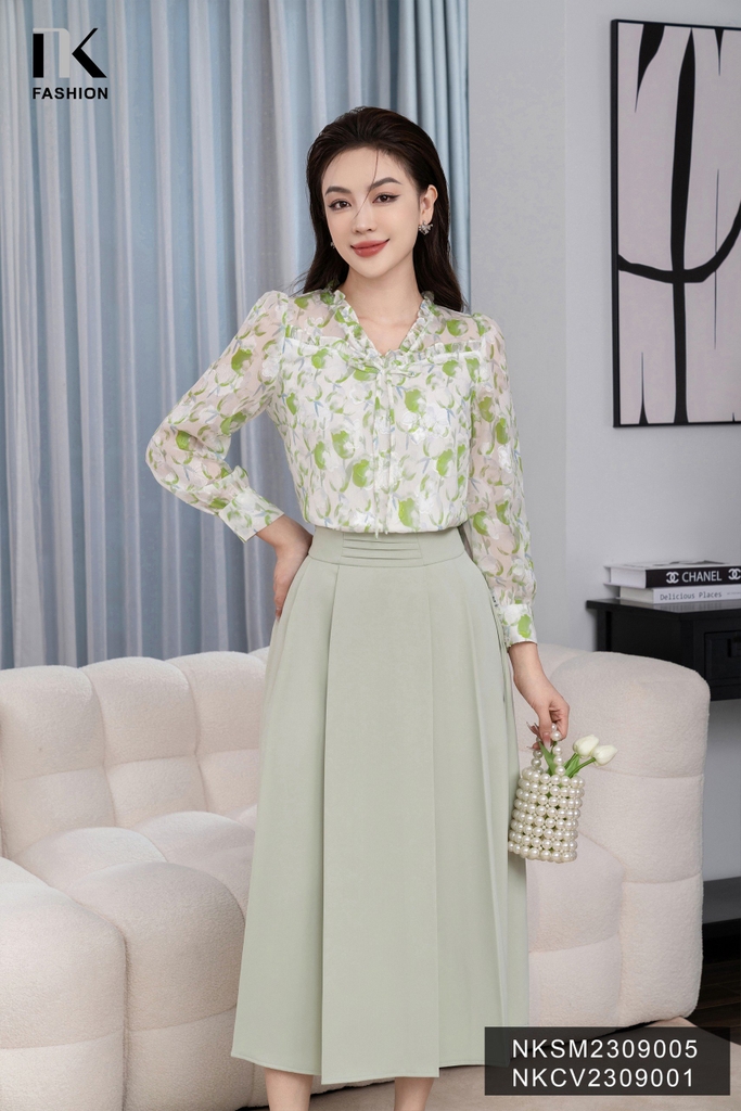 NK FASHION Áo Sơ Mi Hoa Dài Tay Bèo Cổ V NKSM2309005