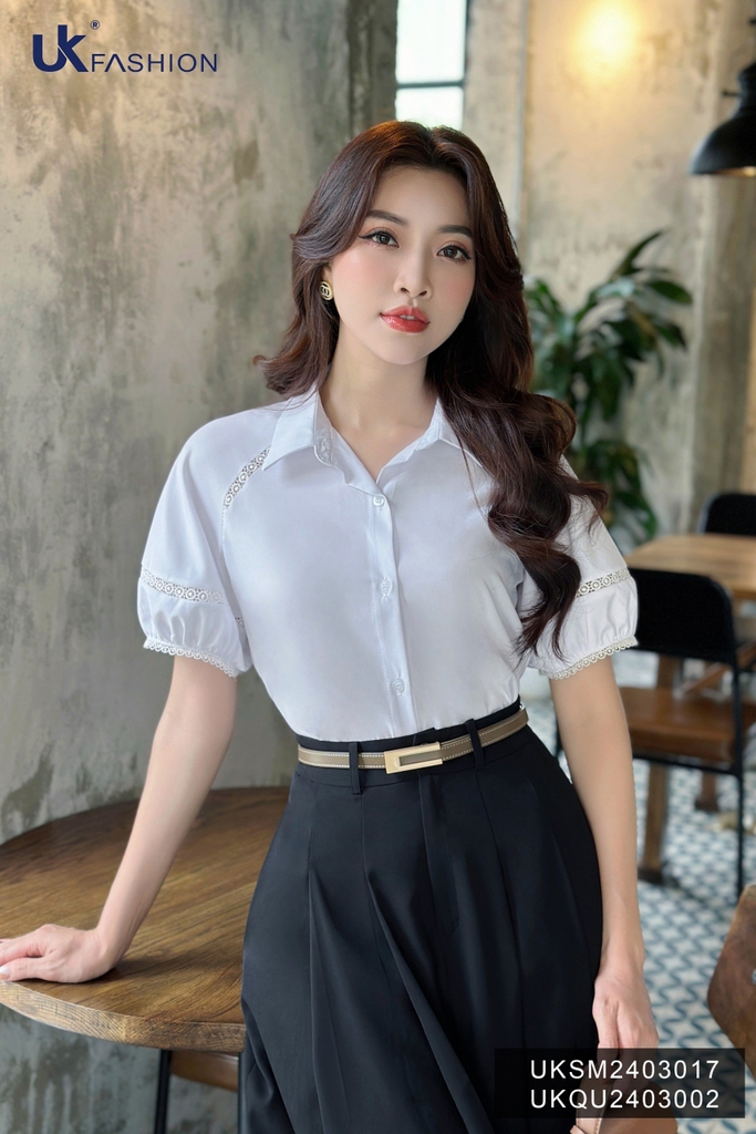 UK Fashion Áo Sơ Mi Raglan Cổ Đức Phối Ren Nhẹ Nhàng, Nữ Tính UKSM2403017