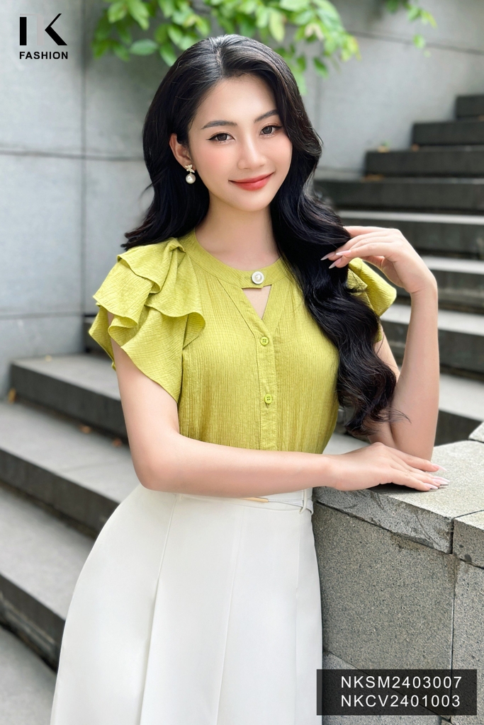 NK Fashion Áo Sơ Mi Tơ Nhũ Bèo Vai 2 Lớp Trẻ Trung, Nữ Tính NKSM2403007