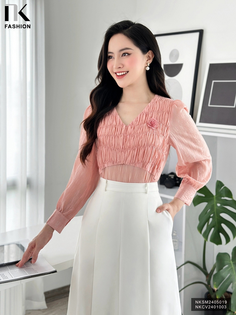 Áo Sơ Mi Cổ Tim Nhún Ngực NK Fashion Công Sở Nữ Thanh Lịch, Dịu Dàng Vải Mềm Mịn NKSM2405019
