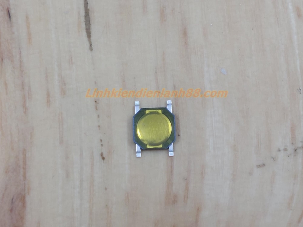 Nút nhấn 4 chân dán 4x4x0.8mm mới. Linh Kiện Điện Lạnh 88