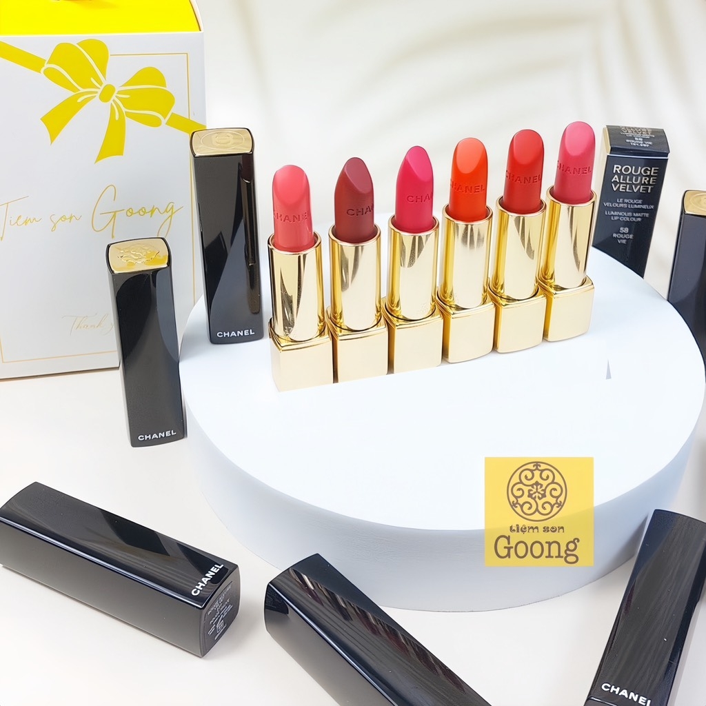 Rouge Allure Velvet CHANEL Luminous matte lip colour