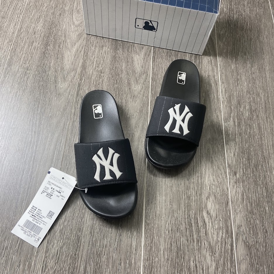 Dép MLB Chunky Mound Dia Monogram New York Yankees 3ALPAC12350WHS