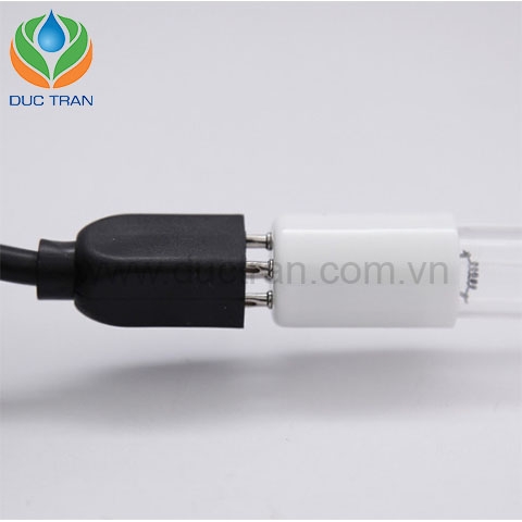 den-UV-diet-khuan-bang-tia-cuc-tim