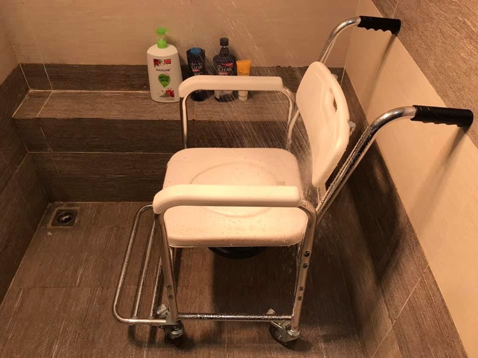 GHẾ BÔ-XE LĂN-GHẾ TẮM-GHẾ NGỒI