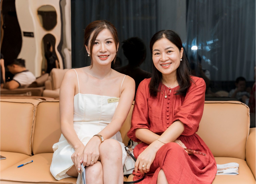 Báo Giá Sofa Gỗ Óc Chó Tại MVP HOME