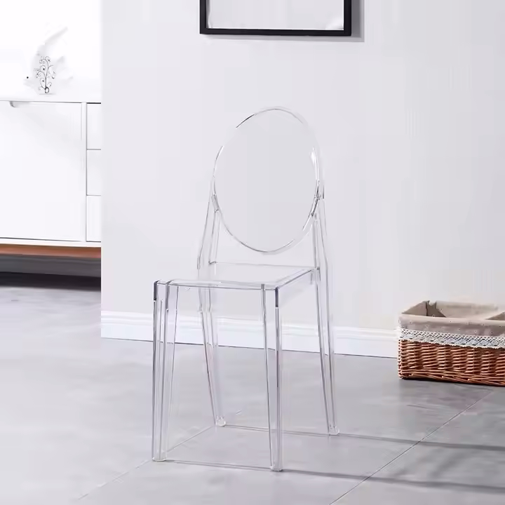 Ảnh chụp  của ghế ăn nhựa trong suốt màu trắng không tay