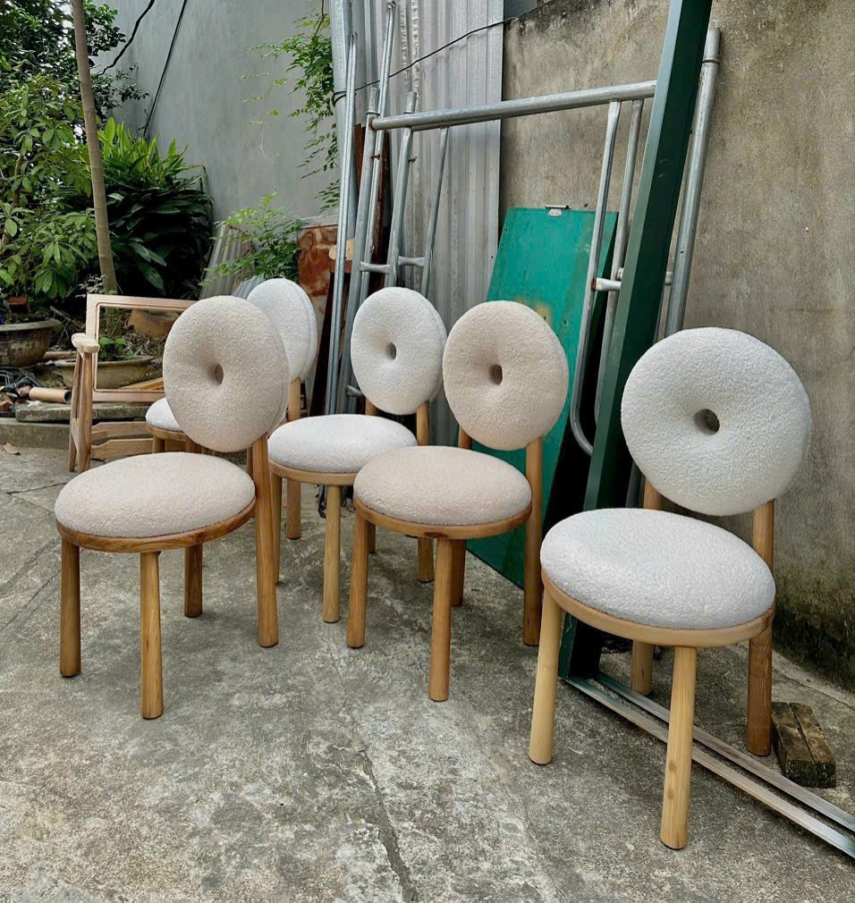 Ghe go Donut GH111 thiet ke kieu dang banh ngot doc la