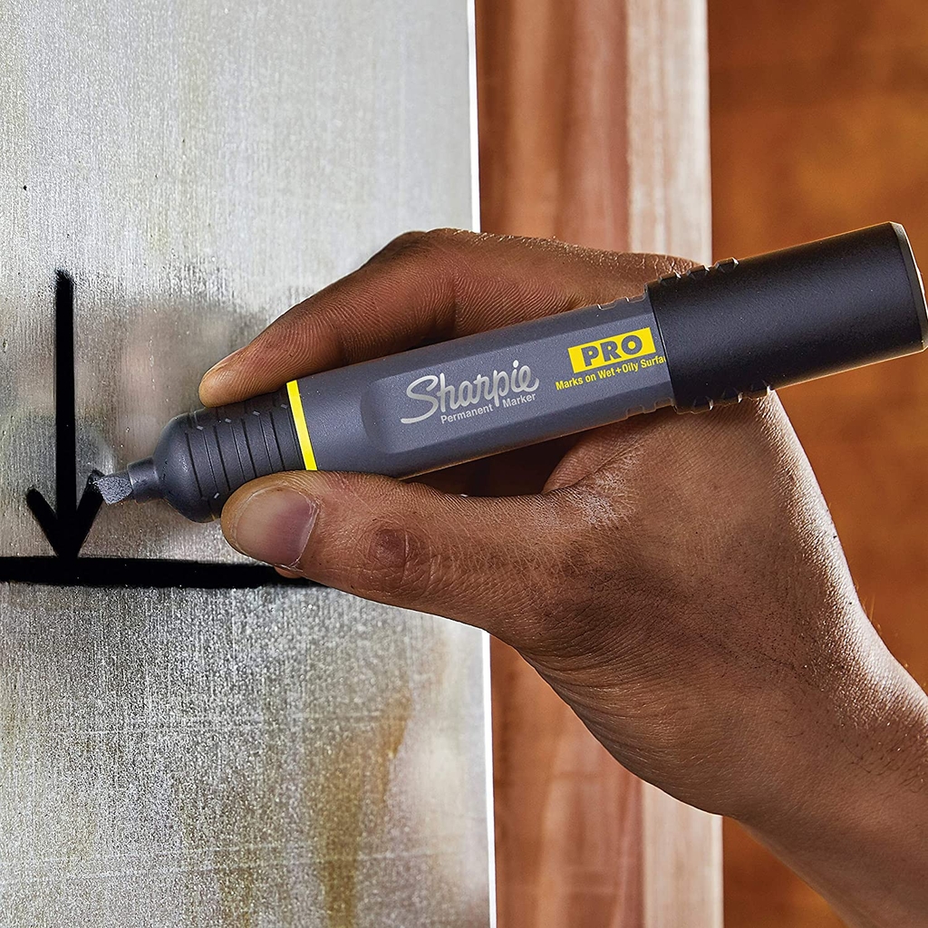 Bút lông dầu mực không xóa được Sharpie Pro Chisel