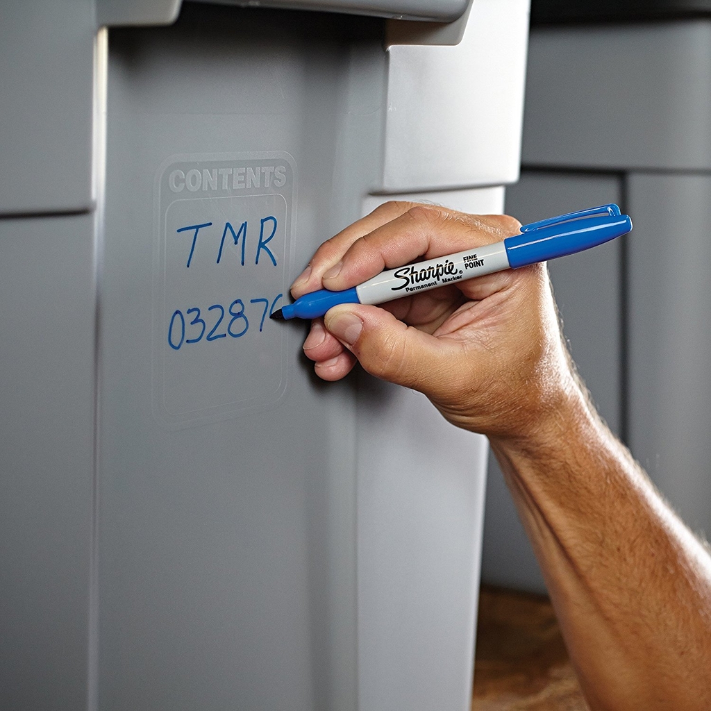 Bút lông dầu vẽ trên nhiều chất liệu Sharpie Fine Point 0.9mm