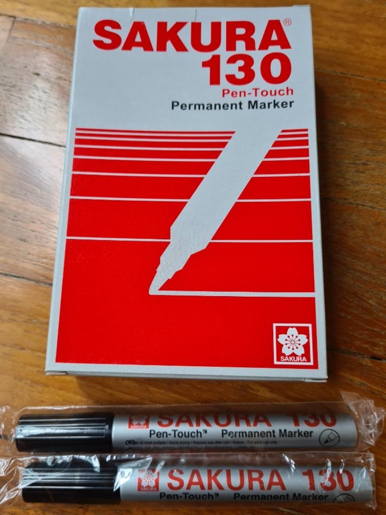 Bút lông dầu công nghiệp Sakura Pen-Touch 130 Permanent Marker 1.2mm