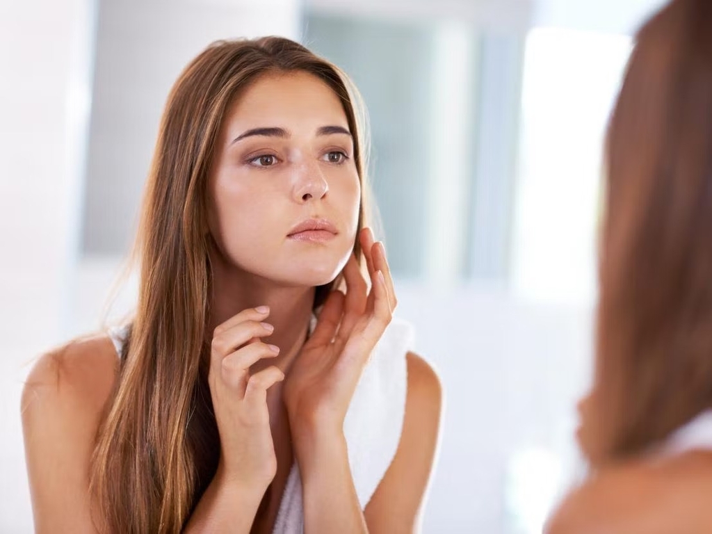 Có nên sử dụng serum tái tạo da không