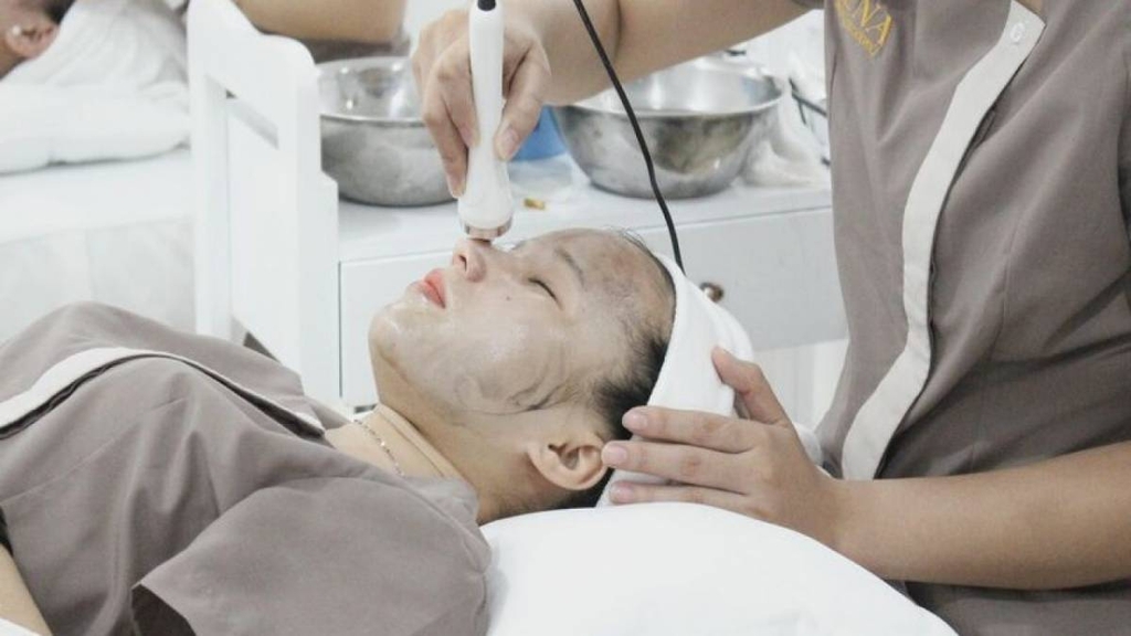 Phương pháp hút chì thải độc tại các spa