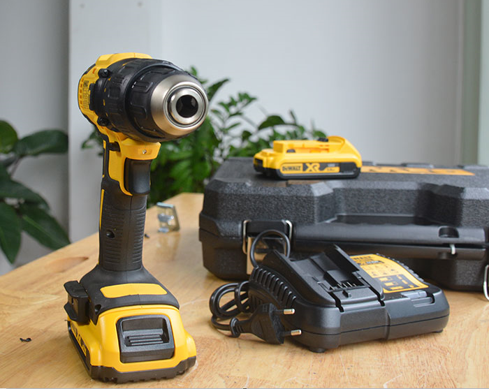 Máy khoan pin 18V Dewalt DCD778D2