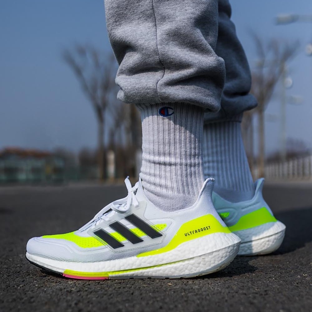 Adidas women's ultraboost white/white/neon-dyed sales