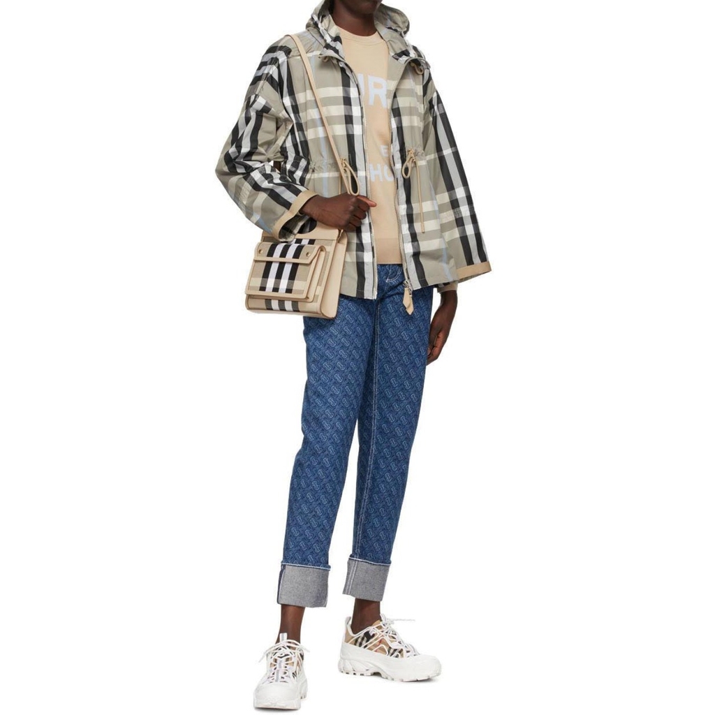 Burberry Chunky Sneaker Layer 'Cổ Điển'