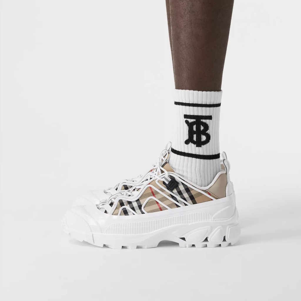 Burberry Chunky Sneaker Layer 'Cổ Điển'