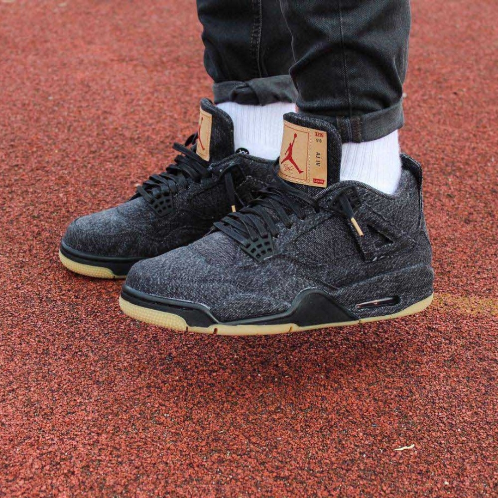 Levi's x Jordan 4 Retro 'Black Denim' | Duyet Fashion Levi'S X Jordan 4 Retro 'Black Denim' | Duyet Fashion