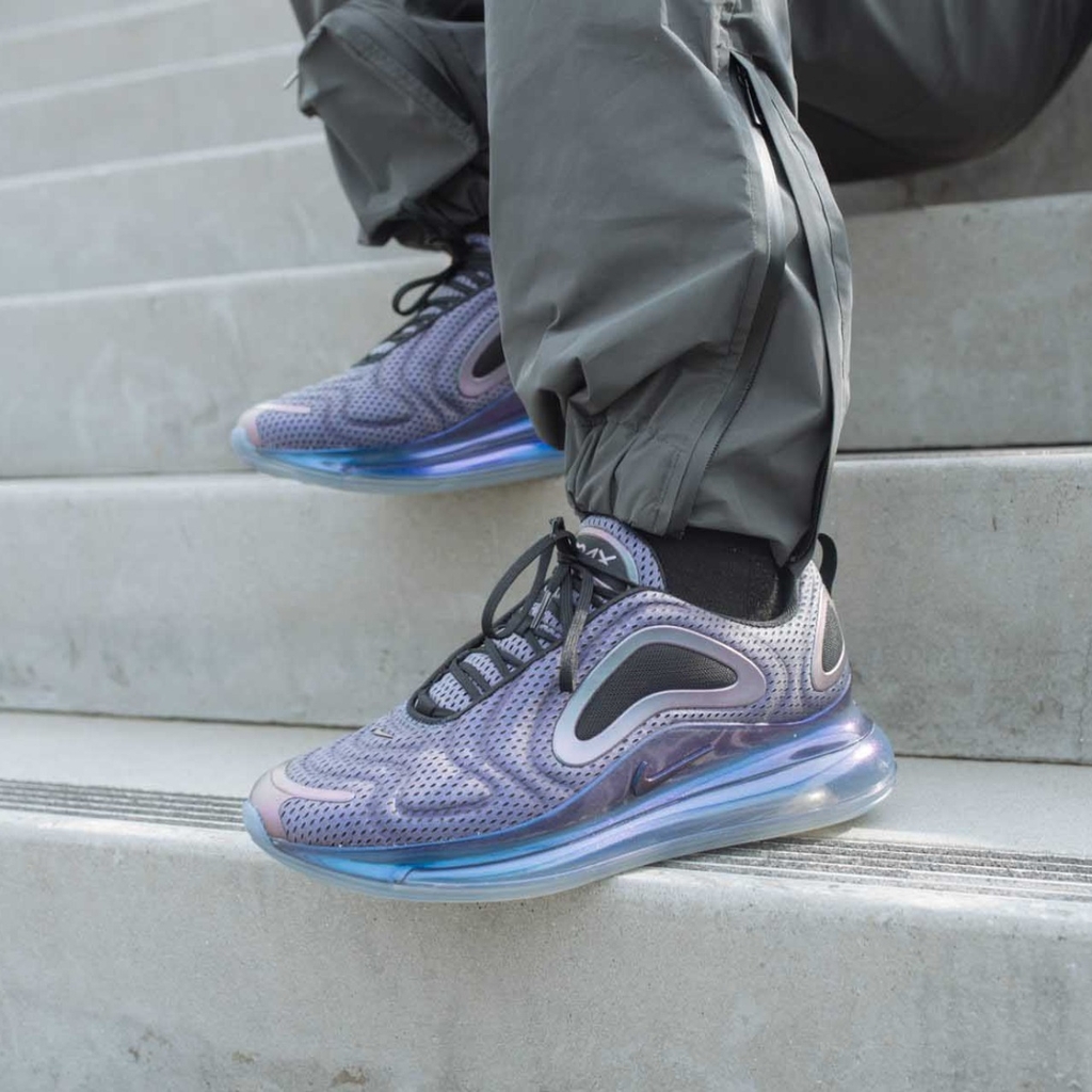 Nike Air Max 720 'Cực Quang - Đêm' | Duyet Fashion