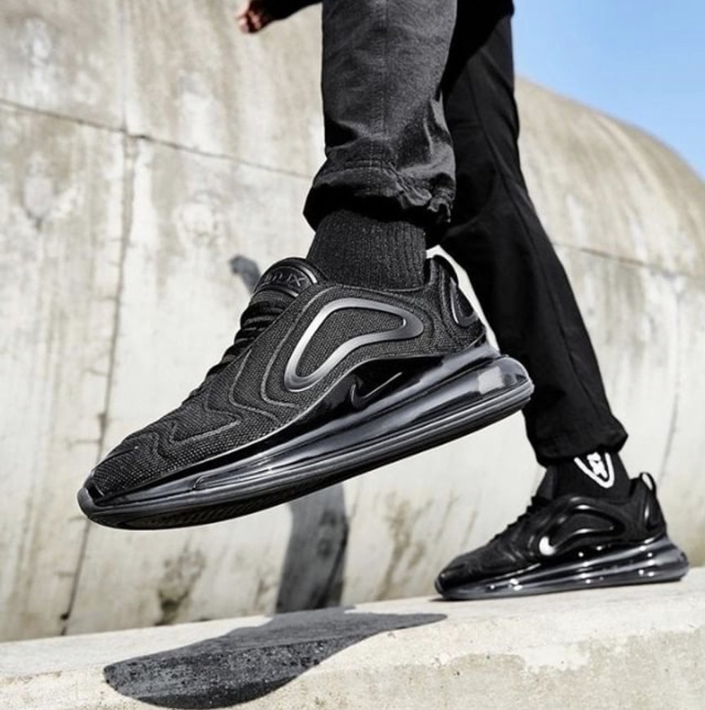 Nike Air Max 720 'Triple Black' | Duyet Fashion
